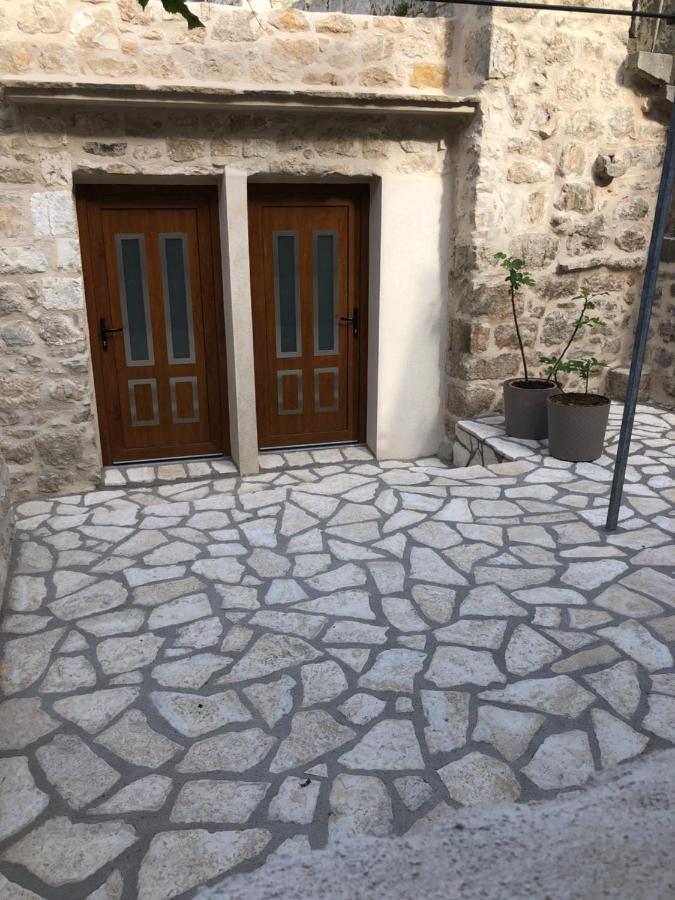 Old Town Apartment Tonka Hvar Town Bagian luar foto