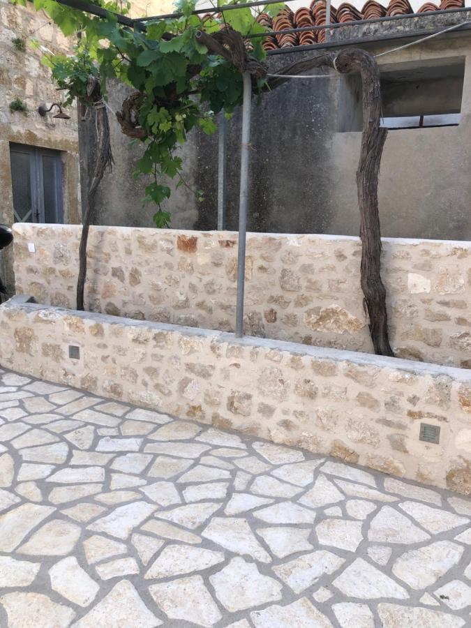 Old Town Apartment Tonka Hvar Town Bagian luar foto