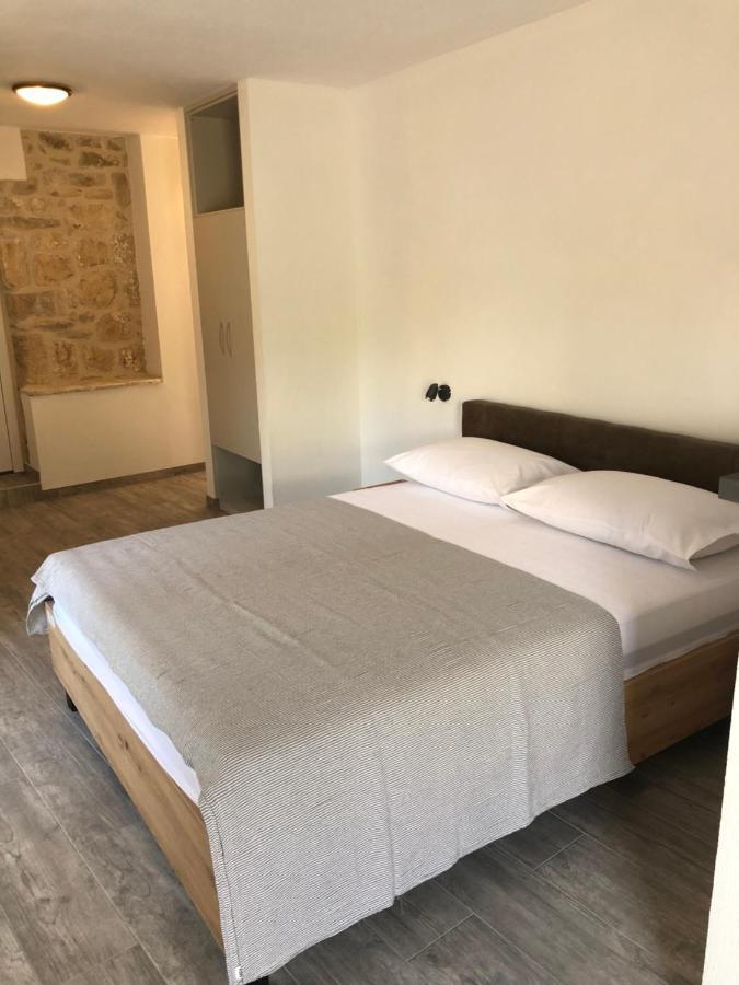 Old Town Apartment Tonka Hvar Town Bagian luar foto